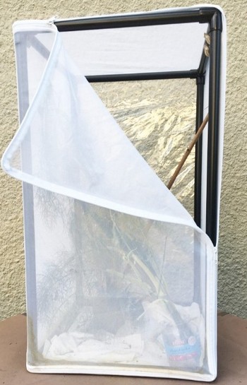 Aerarium PRO Größe L 76 x 42 x 122 cm, mit Sichtfenster und Reißverschluß.